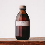 Laden Sie das Bild in den Galerie-Viewer, Handseife Tonka & Myrrhe